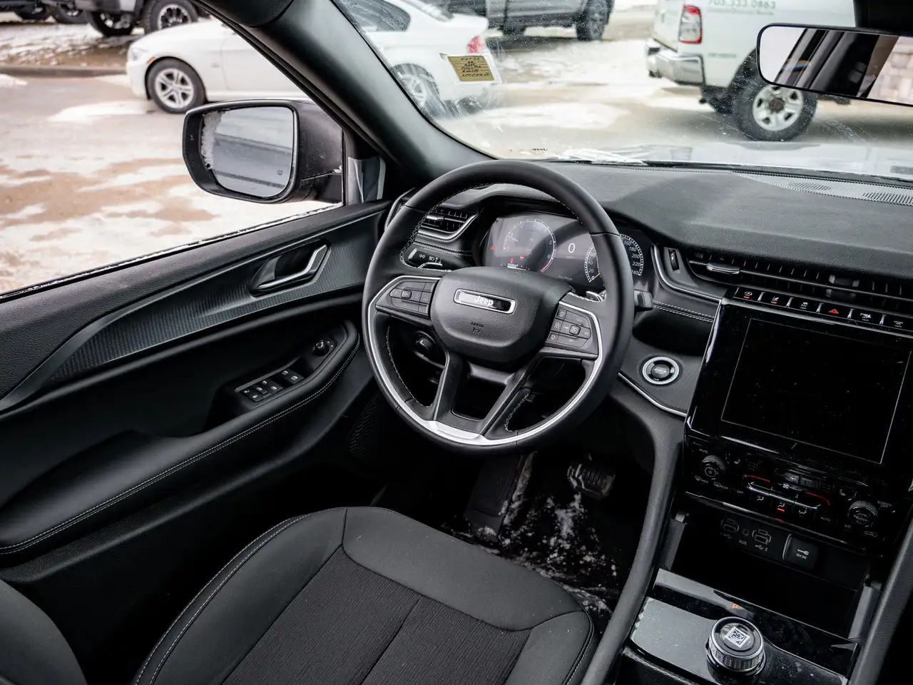 Jeep Grand Cherokee снимка Jeep Grand Cherokee