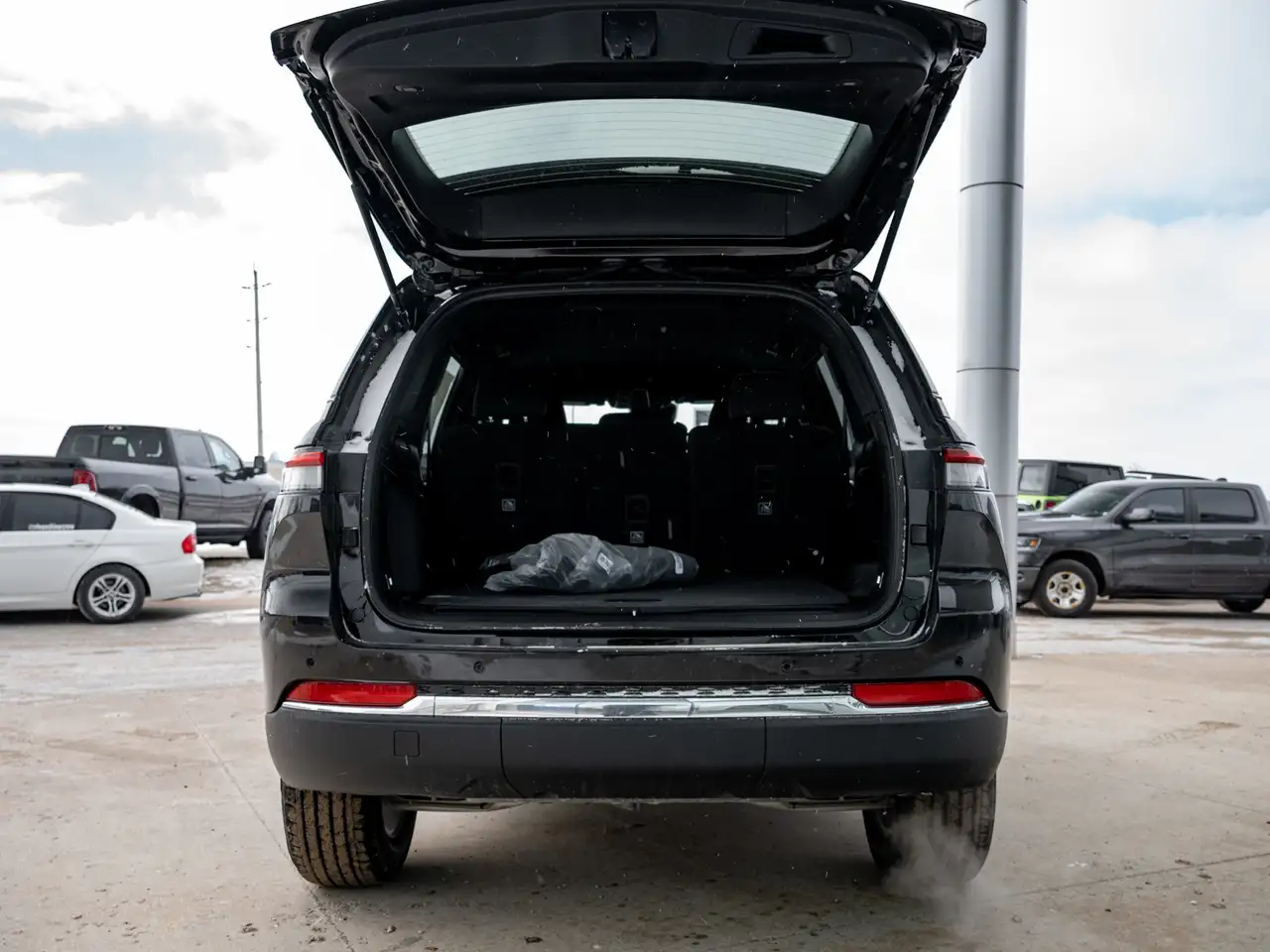 Jeep Grand Cherokee снимка Jeep Grand Cherokee