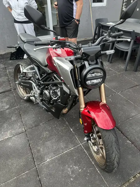 Honda CBR 125 - foto 2