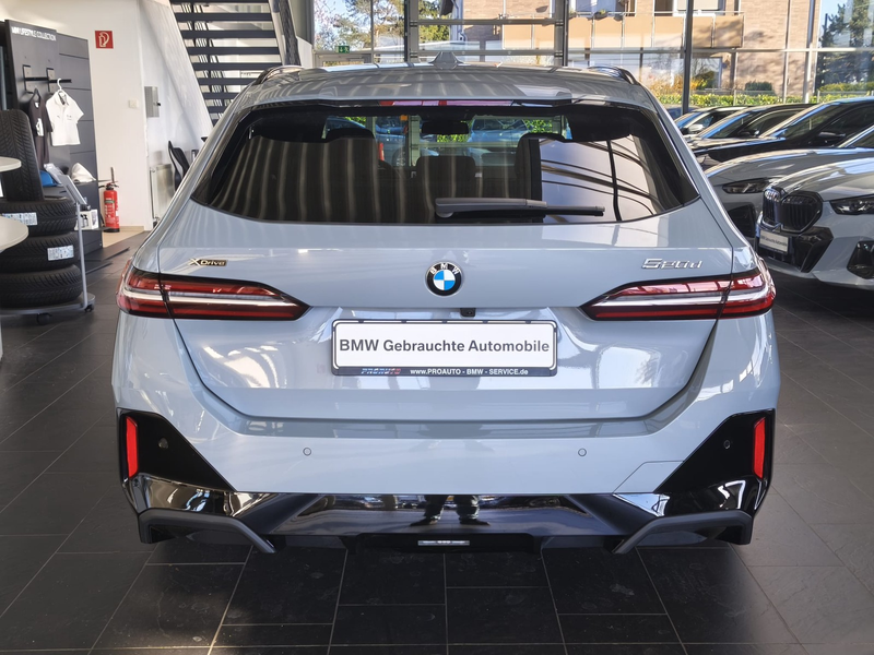 BMW 520 d xDrive Tour. M Sport AHK/RFK/20"/H&K — photo 5