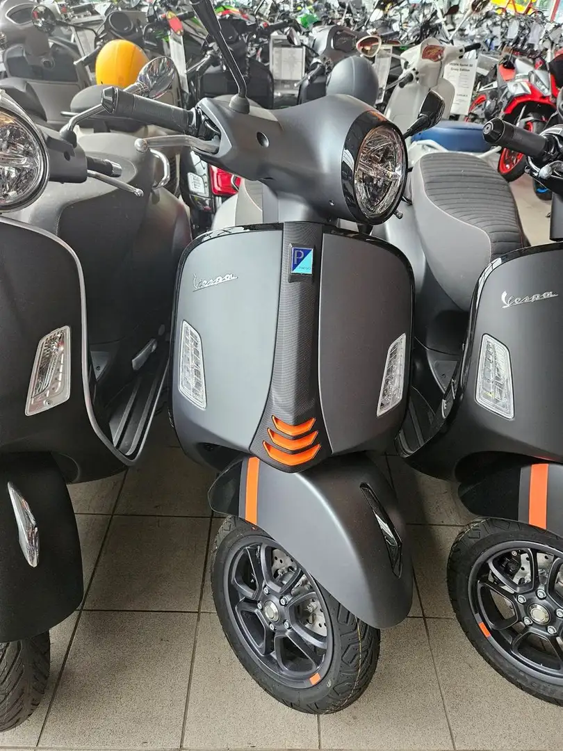 Vespa GTS 125 Super Sport sofort lieferbar Gris - 2