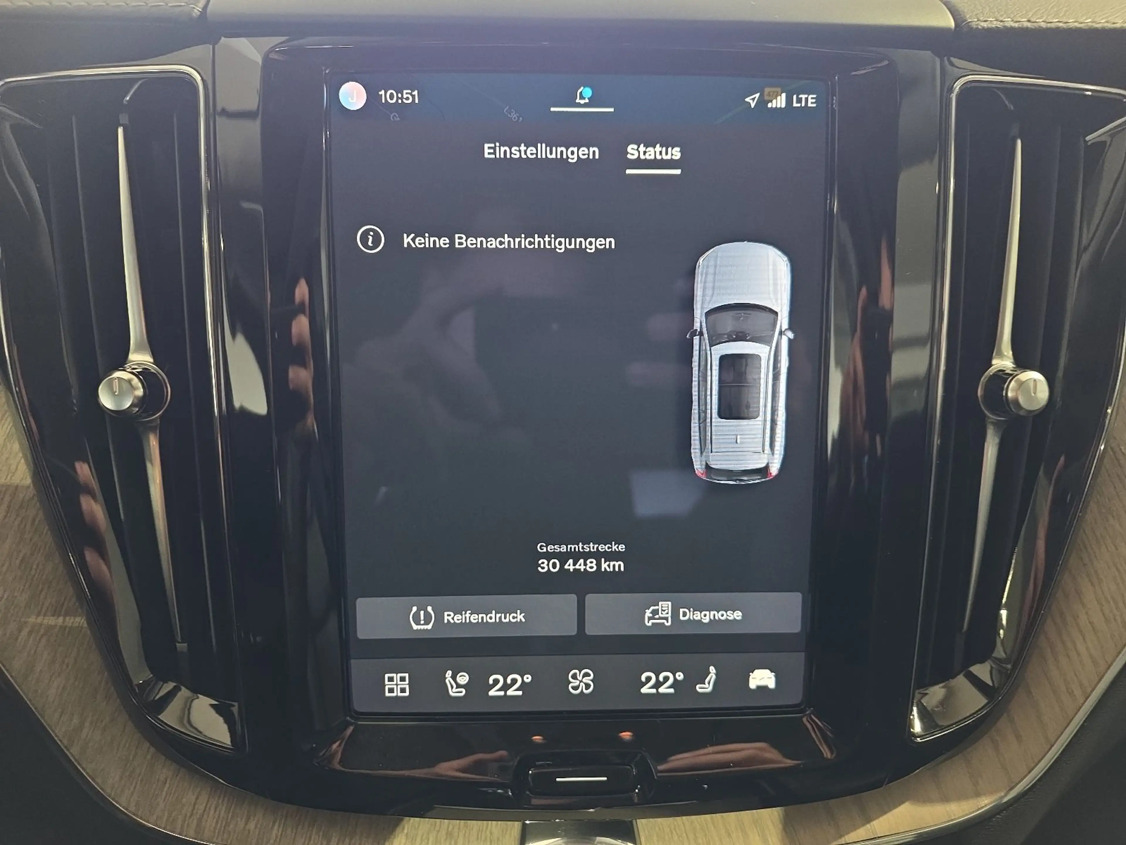 Volvo XC60 B5 Inscription ACC Sitzklima Pano 360° LED — photo 27