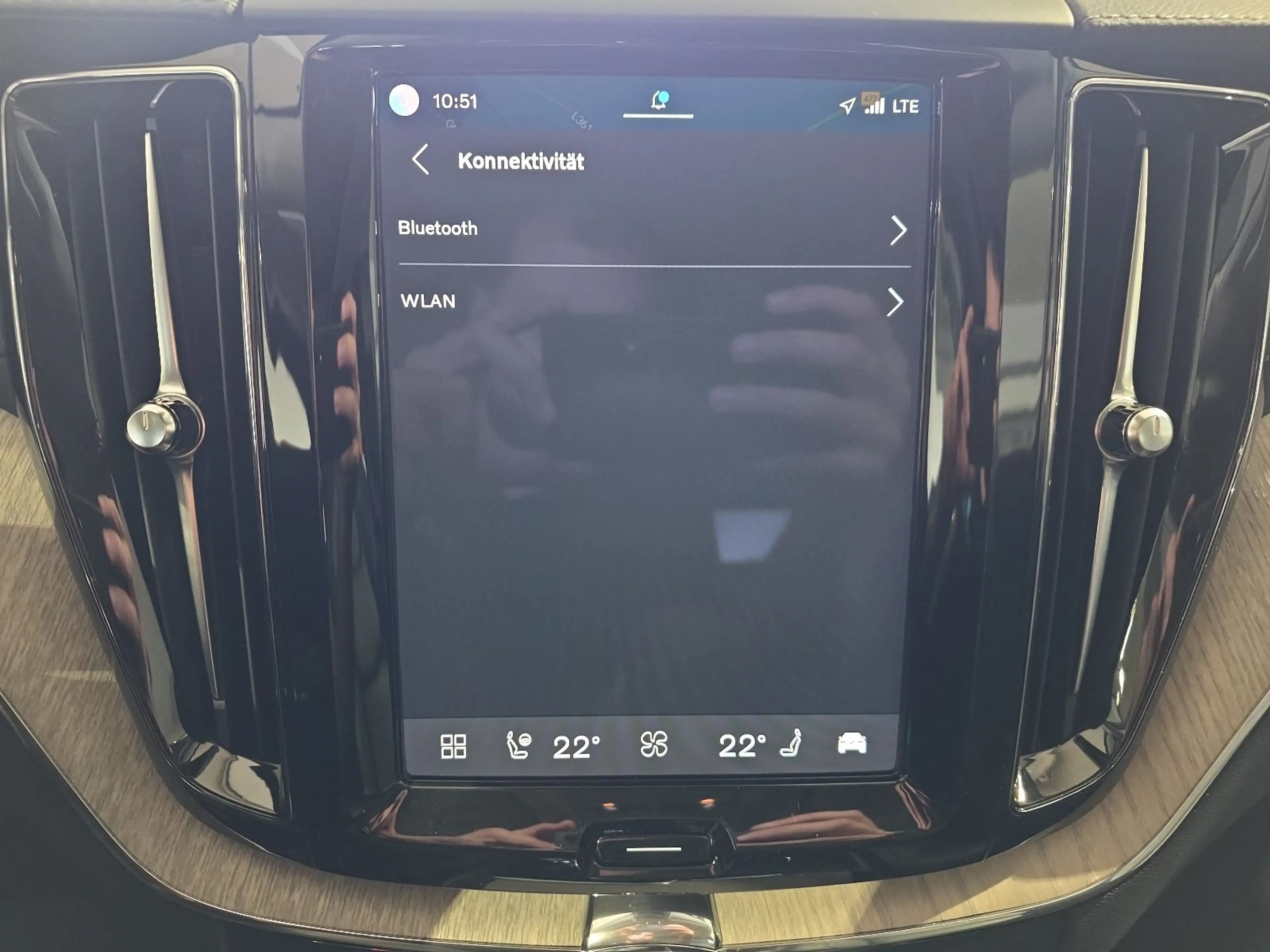 Volvo XC60 B5 Inscription ACC Sitzklima Pano 360° LED — photo 32