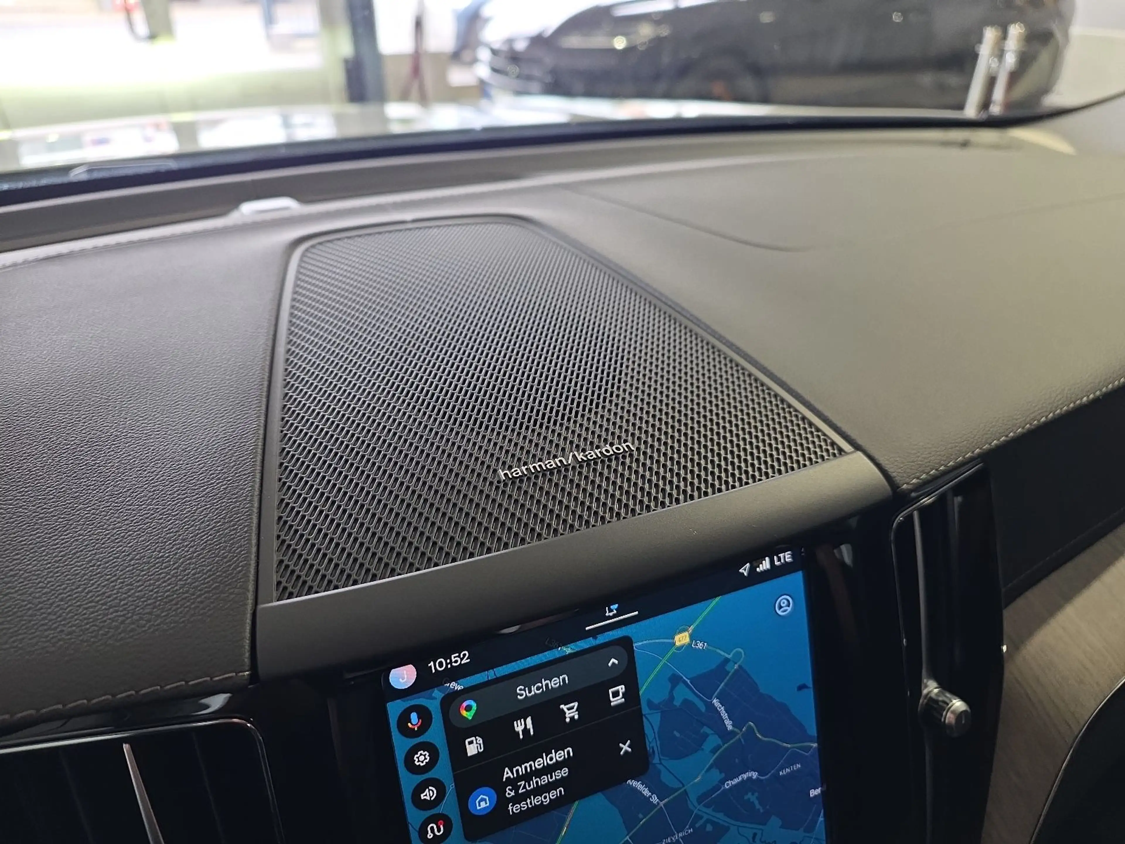 Volvo XC60 B5 Inscription ACC Sitzklima Pano 360° LED — photo 18
