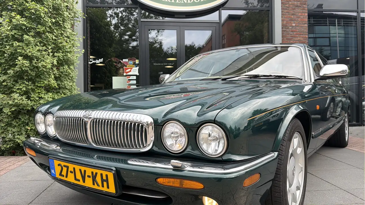 Daimler Super V8 4.0 LWB, foto 4