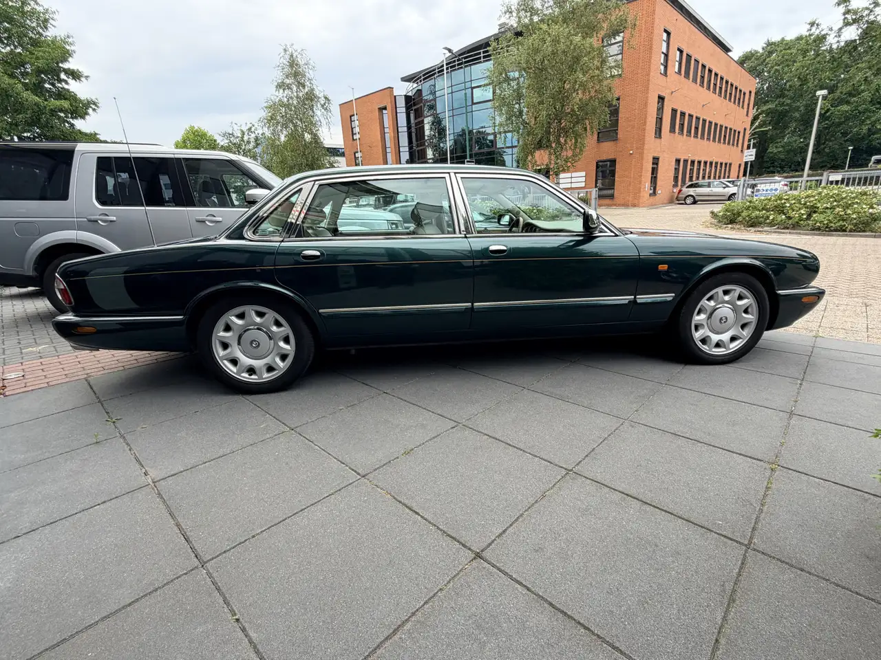 Daimler Super V8 4.0 LWB, foto 10