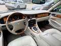 Daimler Super V8 4.0 LWB Grün - thumbnail 3