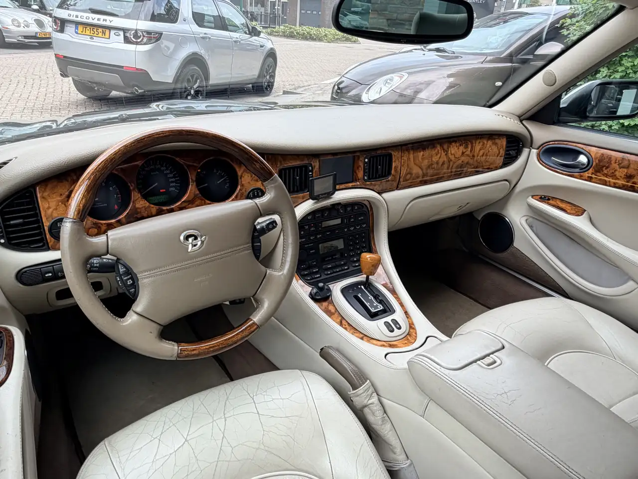 Daimler Super V8 4.0 LWB, foto 3