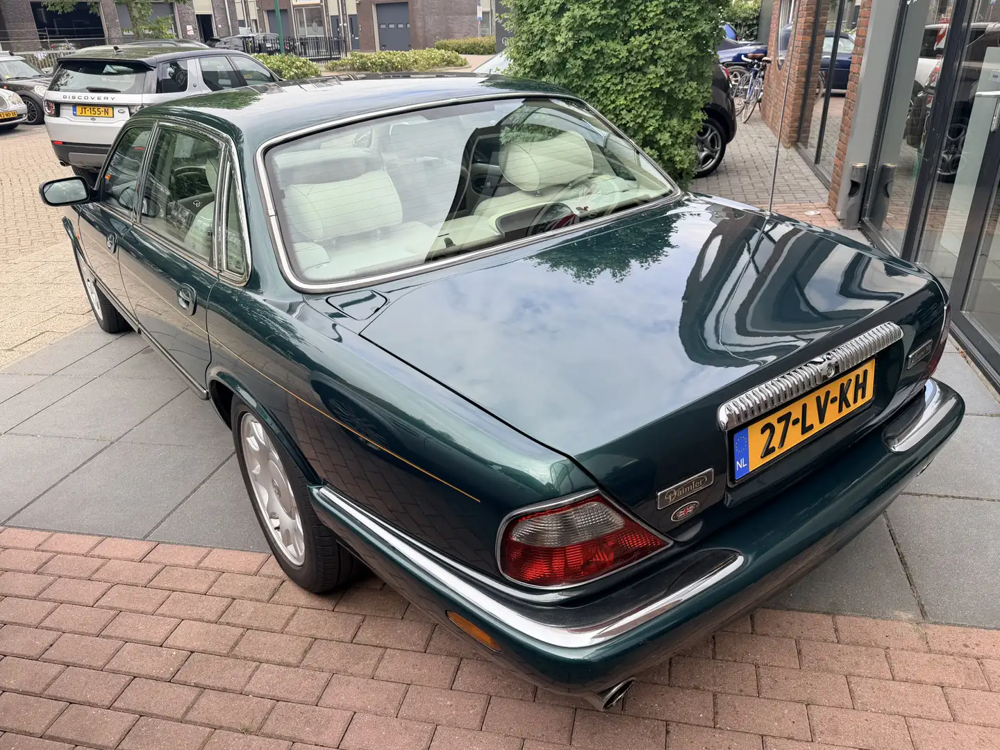 Daimler Super V8 4.0 LWB Grün - 2