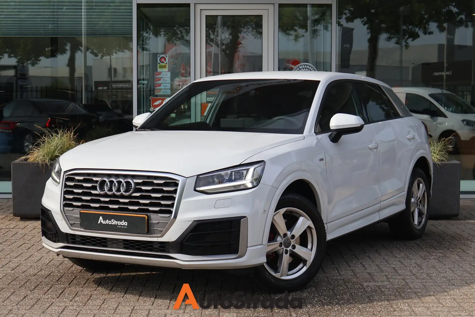 Audi Q2 35 S-Line TFSI 150pk | Camera | Stoelverwarming | Wit - 1