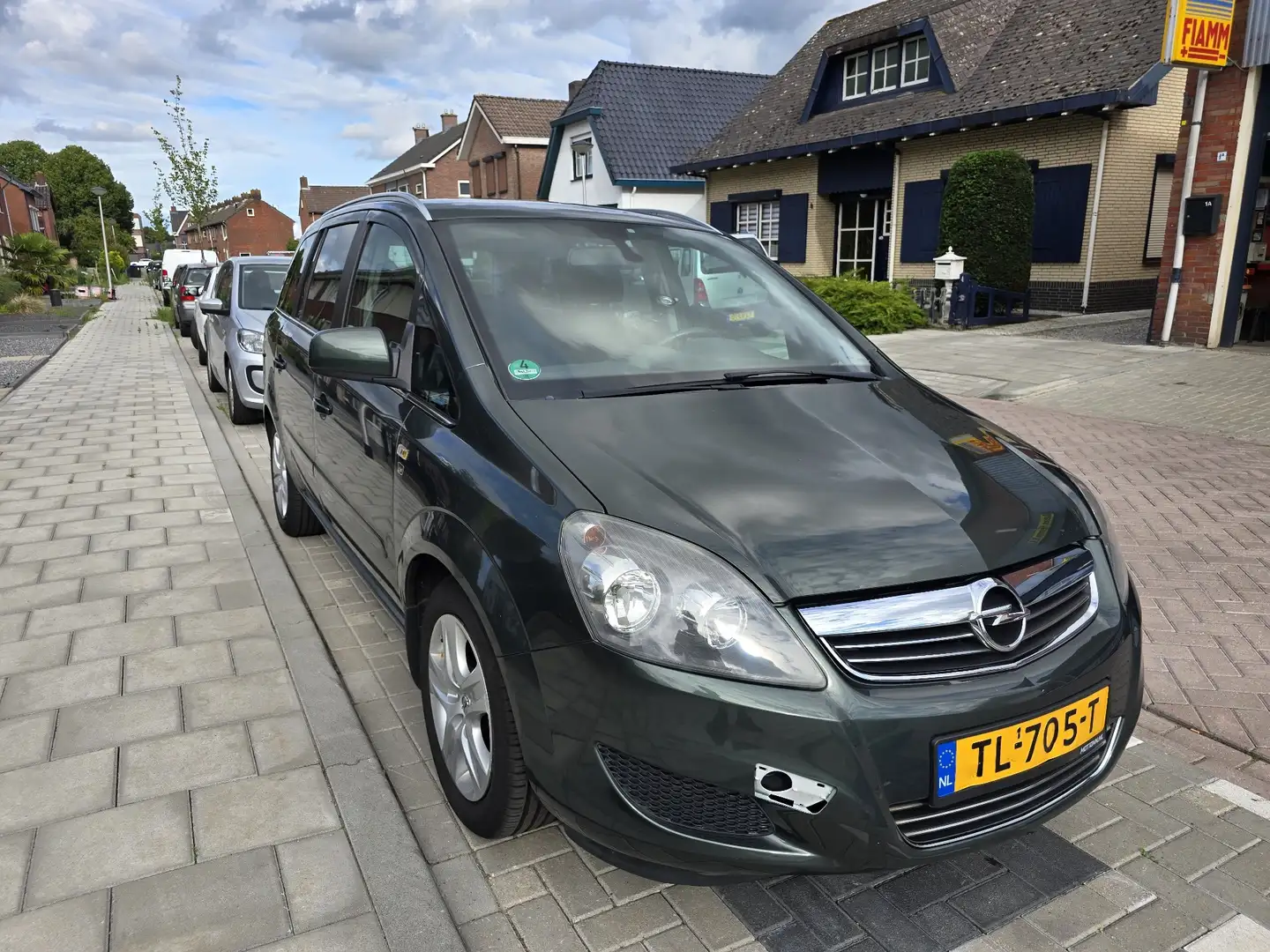 Opel Zafira 1.6 Cosmo Groen - 2