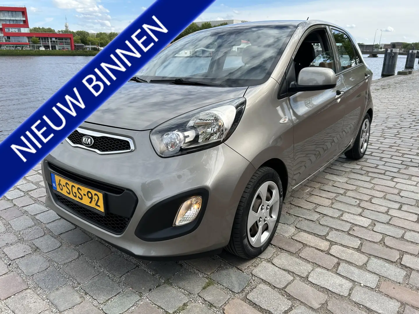 Kia Picanto 1.0 CVVT ISG Comfort Pack 5 deurs airco apk keurig Grijs - 1