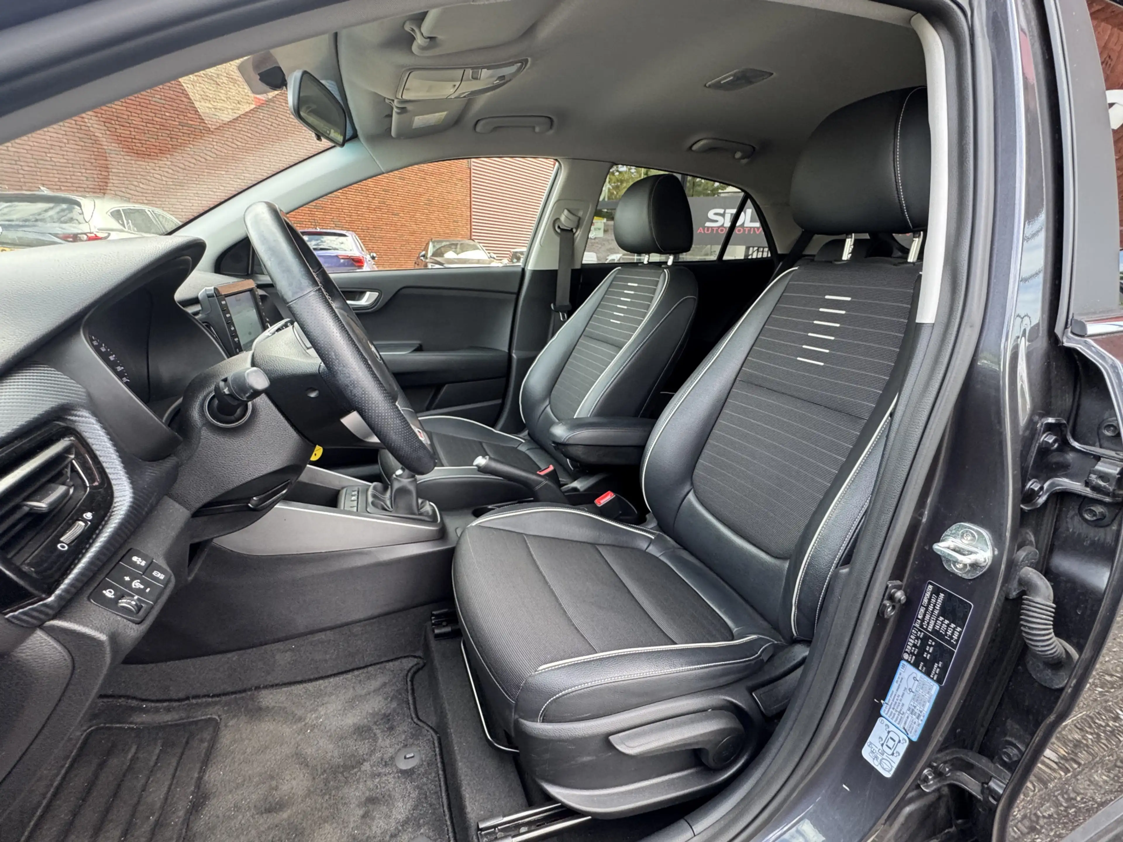 Kia Rio 1.0 TGDI GT-Line // CAMERA // NAVI // DAB RADIO // — photo 12