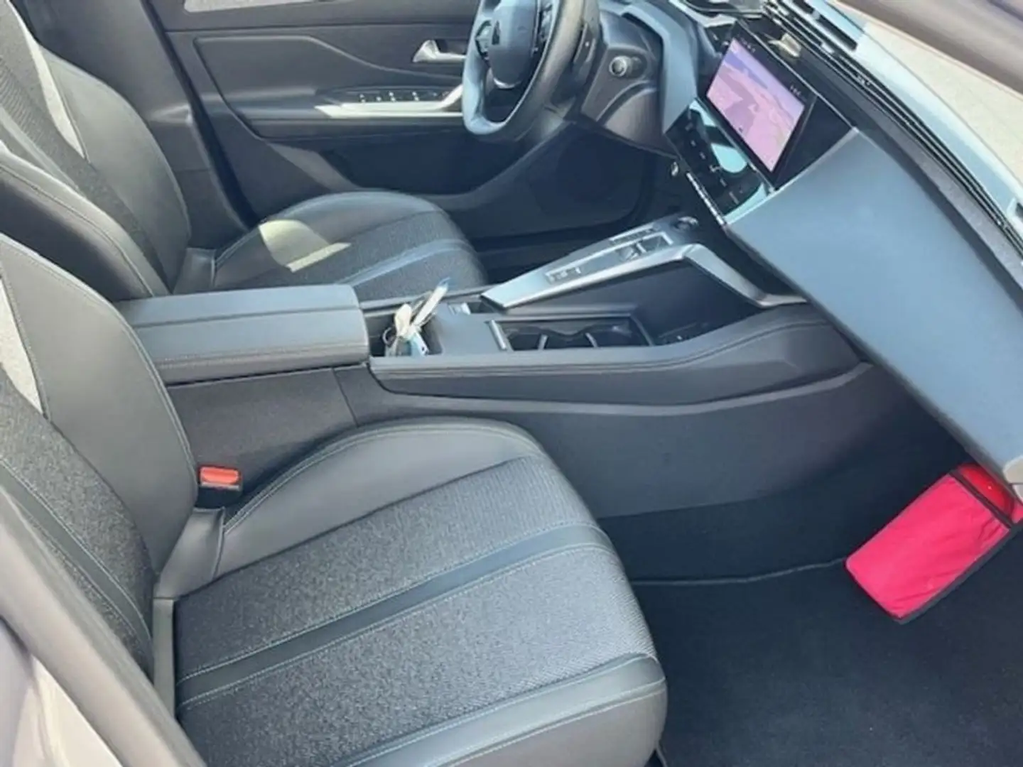 Peugeot 308 GPS*CAMERA* 1.2 BENZ 130 PK EAT Grijs - 2