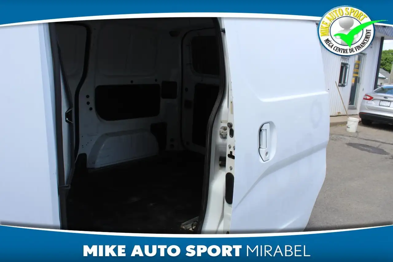 Chevrolet City Express photo Chevrolet City Express