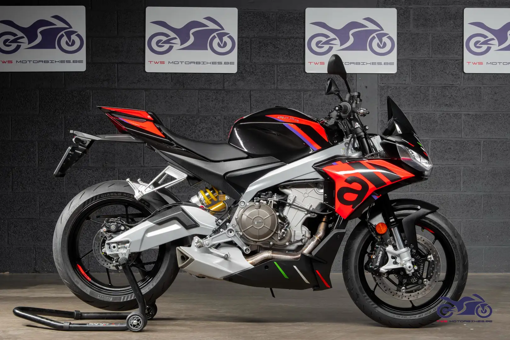 Aprilia Tuono 660 Factory Zwart - 1