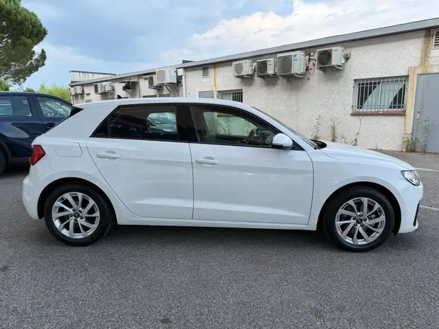 Audi A1 view 4