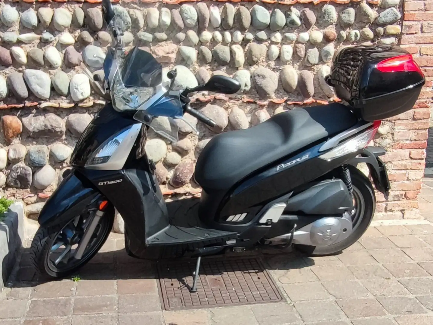 Kymco People GT300i Чорний - 1