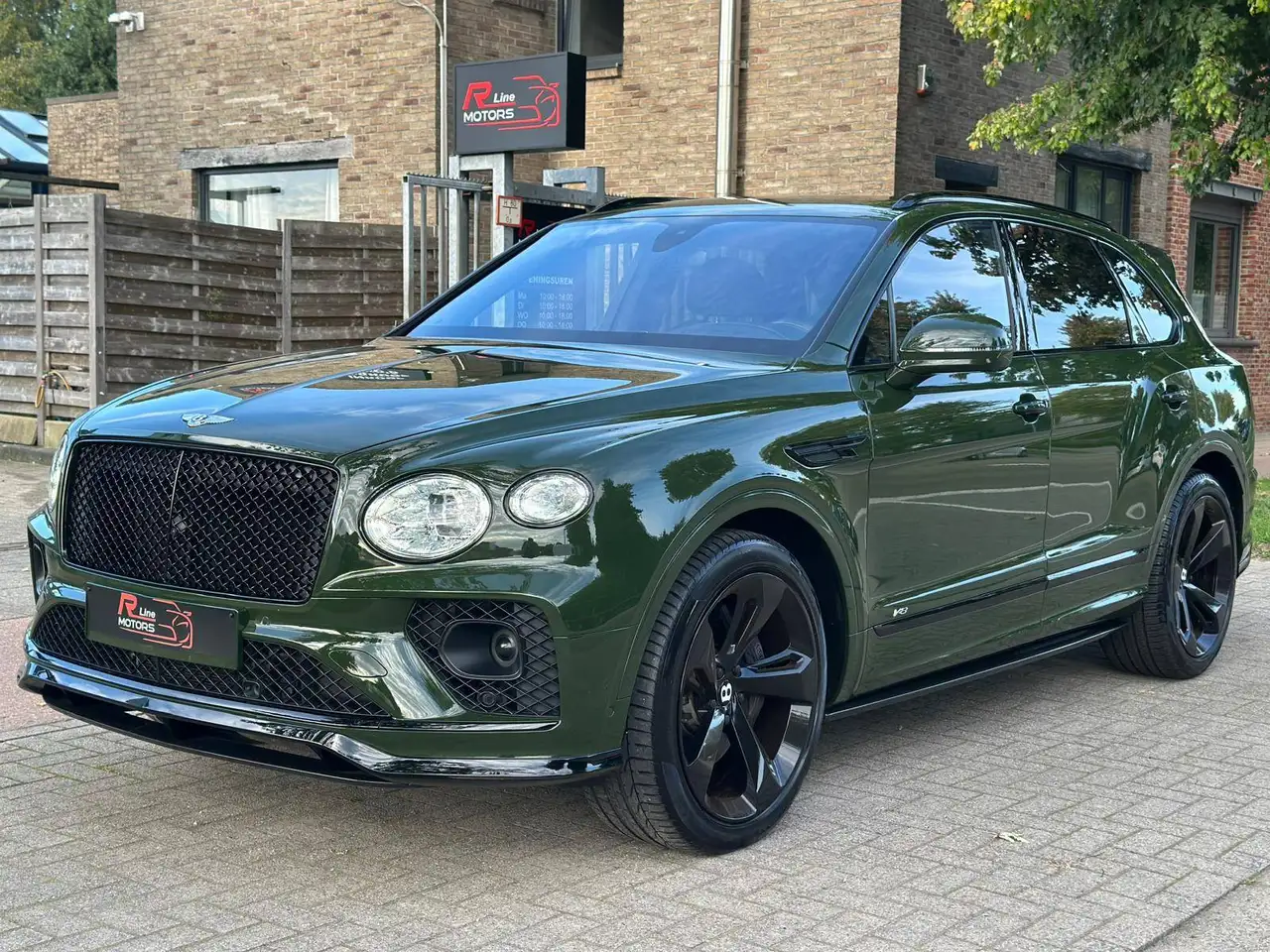 Bentley Bentayga 4.0 Twin Turbo V8 -First Edition NAIM BRITISH RACING GREEN