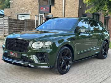 4.0 Twin Turbo V8 -First Edition -  NAIM - BRITISH RACING GREEN