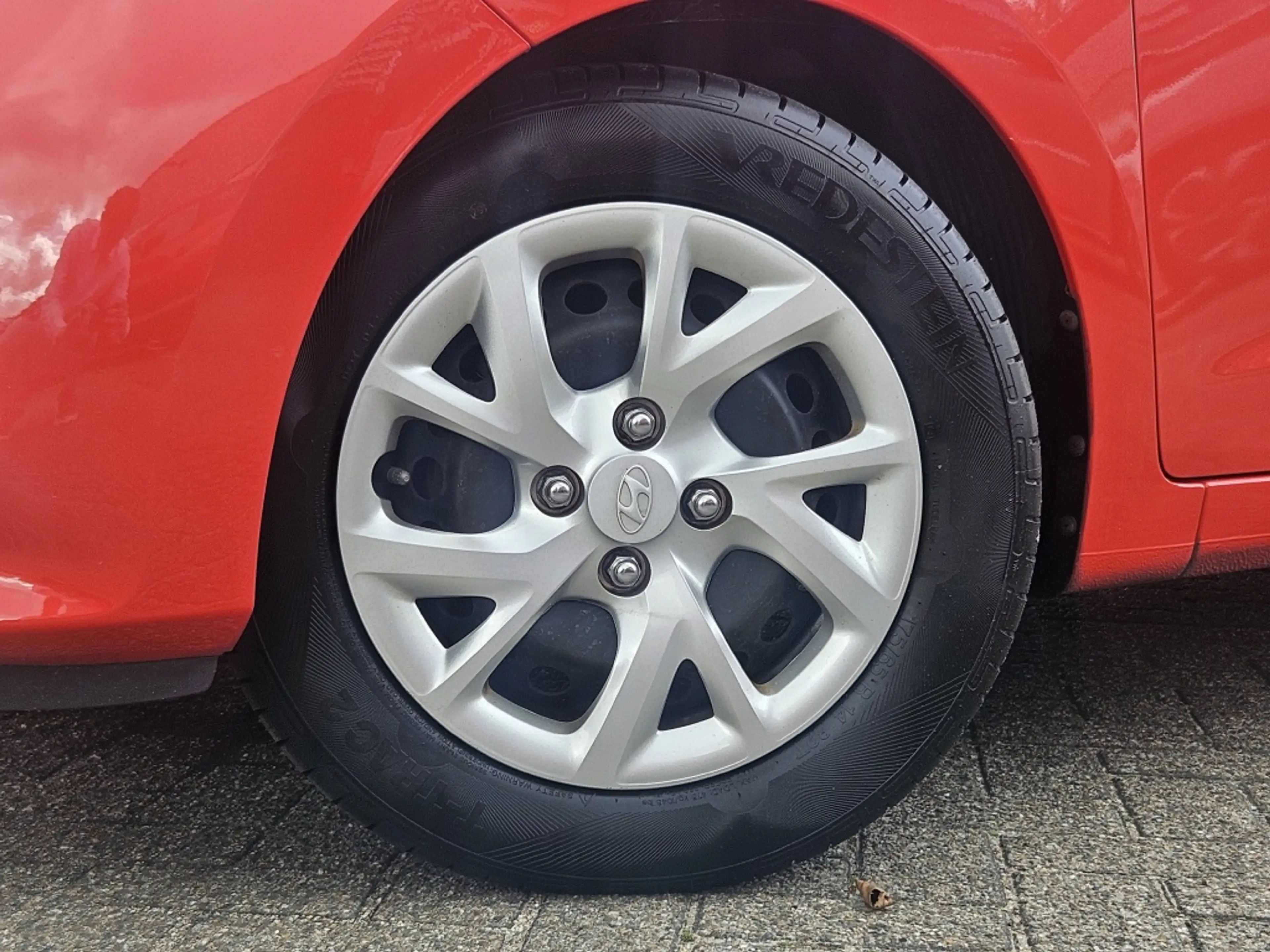 Hyundai i10 1.0i Comfort — photo 19