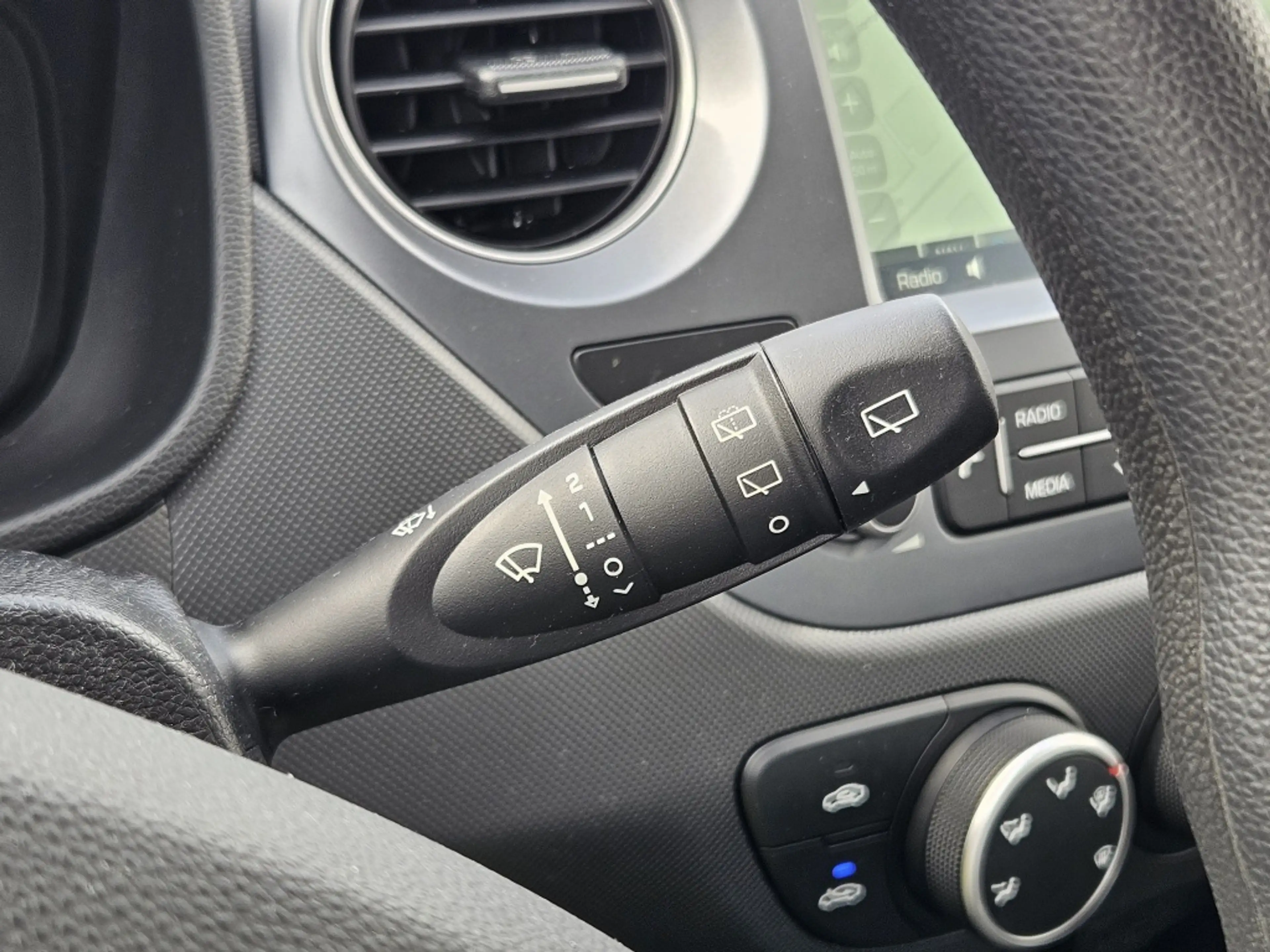 Hyundai i10 1.0i Comfort — photo 16