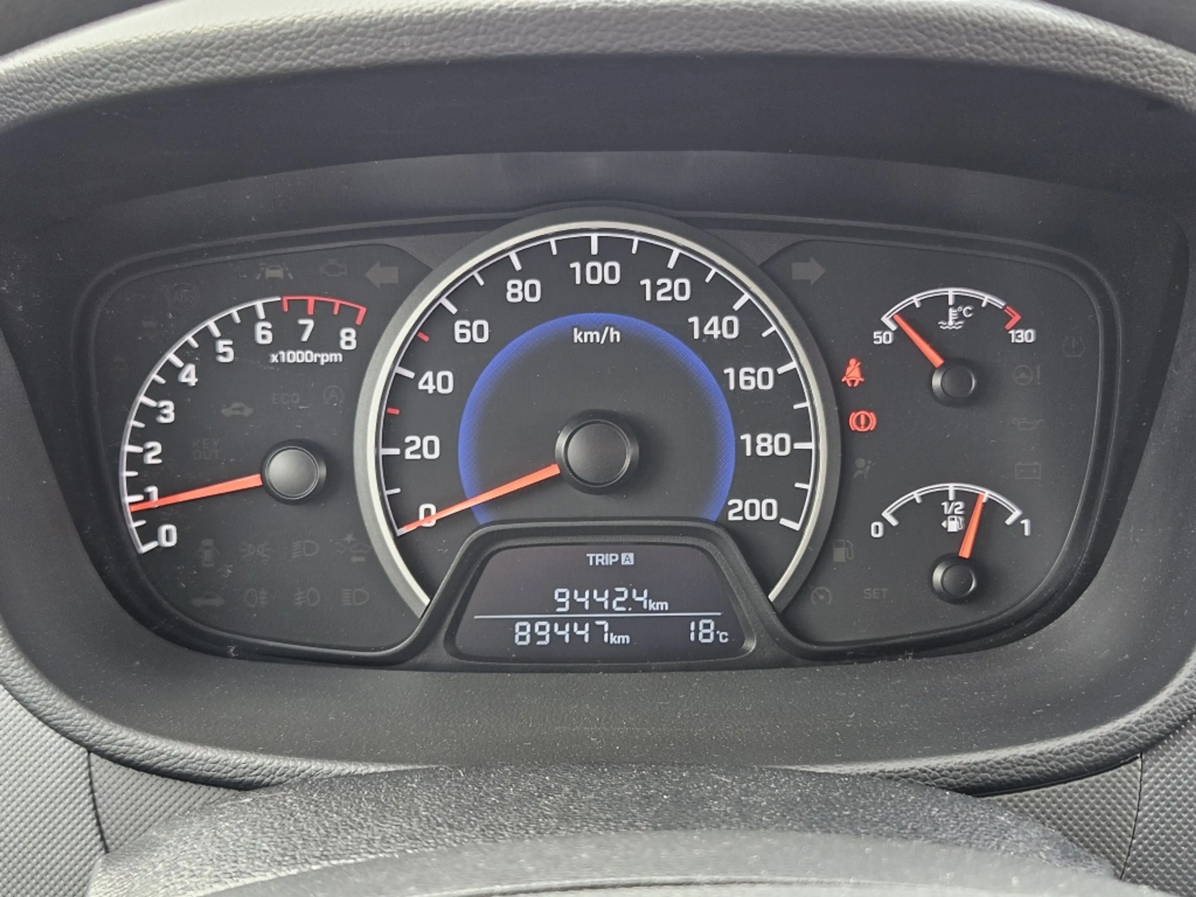 Hyundai i10 1.0i Comfort — photo 6
