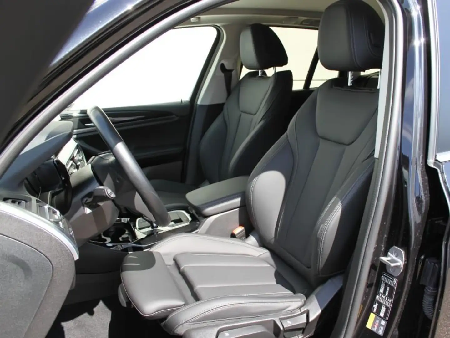 BMW X3 xDrive 30 e Hybrid LED Leder Heckkl. elektr. Zwart - 2