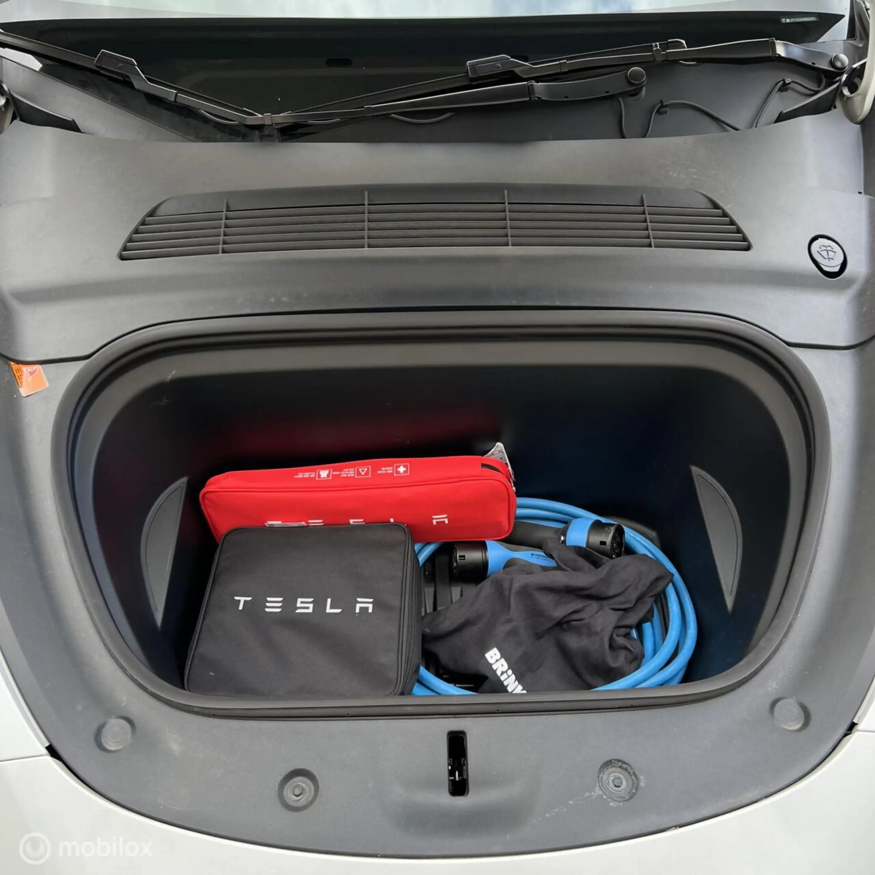 Tesla Model Y Long Range AWD + MMX PACK + SOH 94% — photo 19