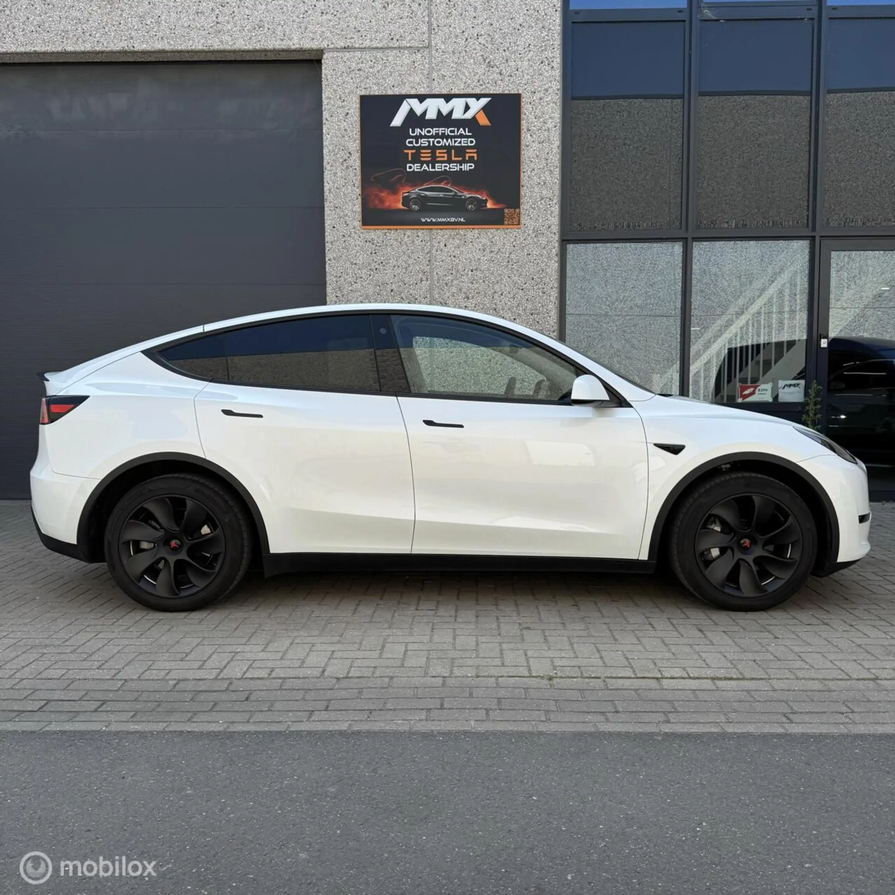 Tesla Model Y Long Range AWD + MMX PACK + SOH 94% — photo 2
