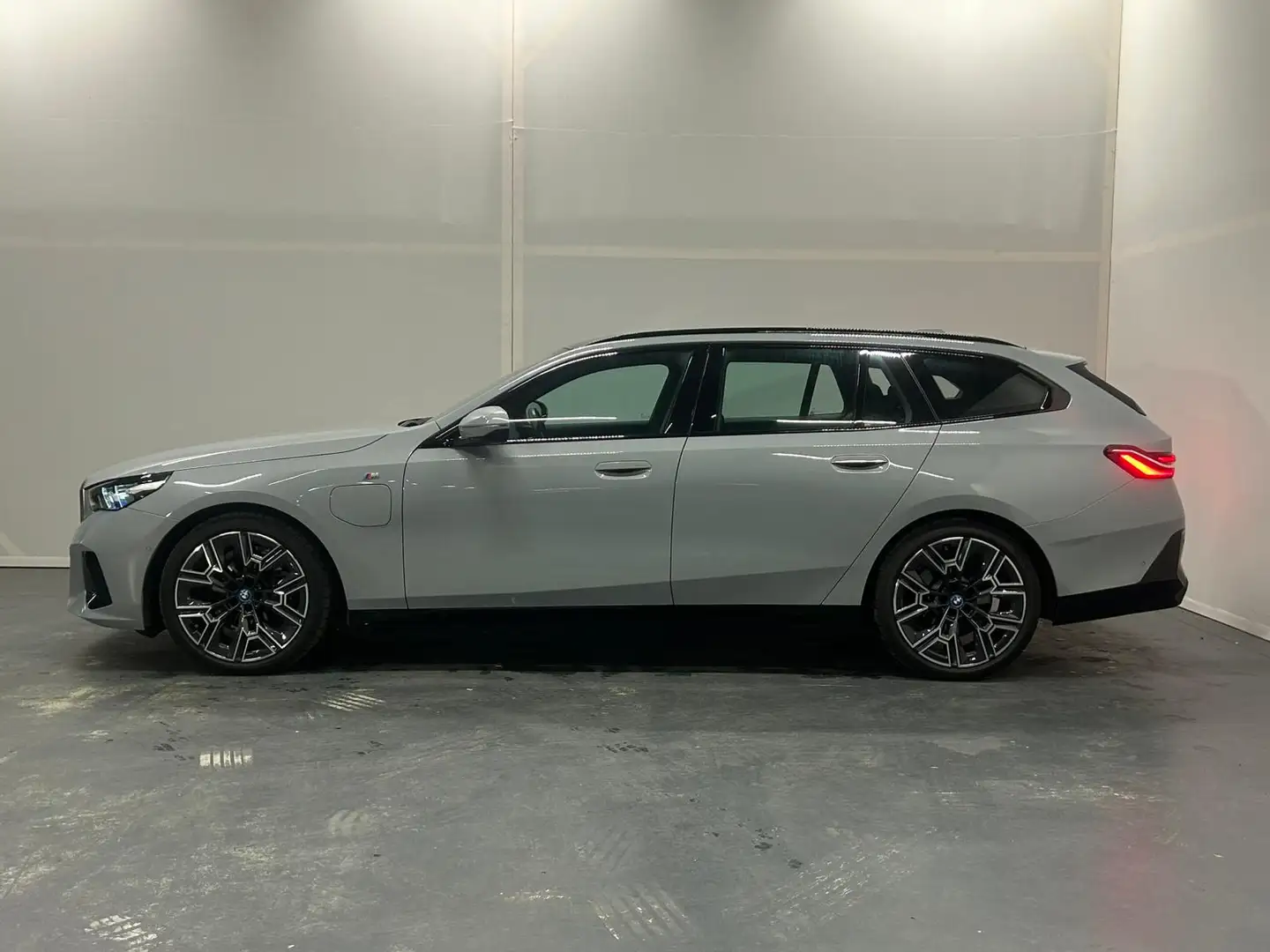 BMW 530 5-serie Touring 530e | Trekhaak | Grijs - 2