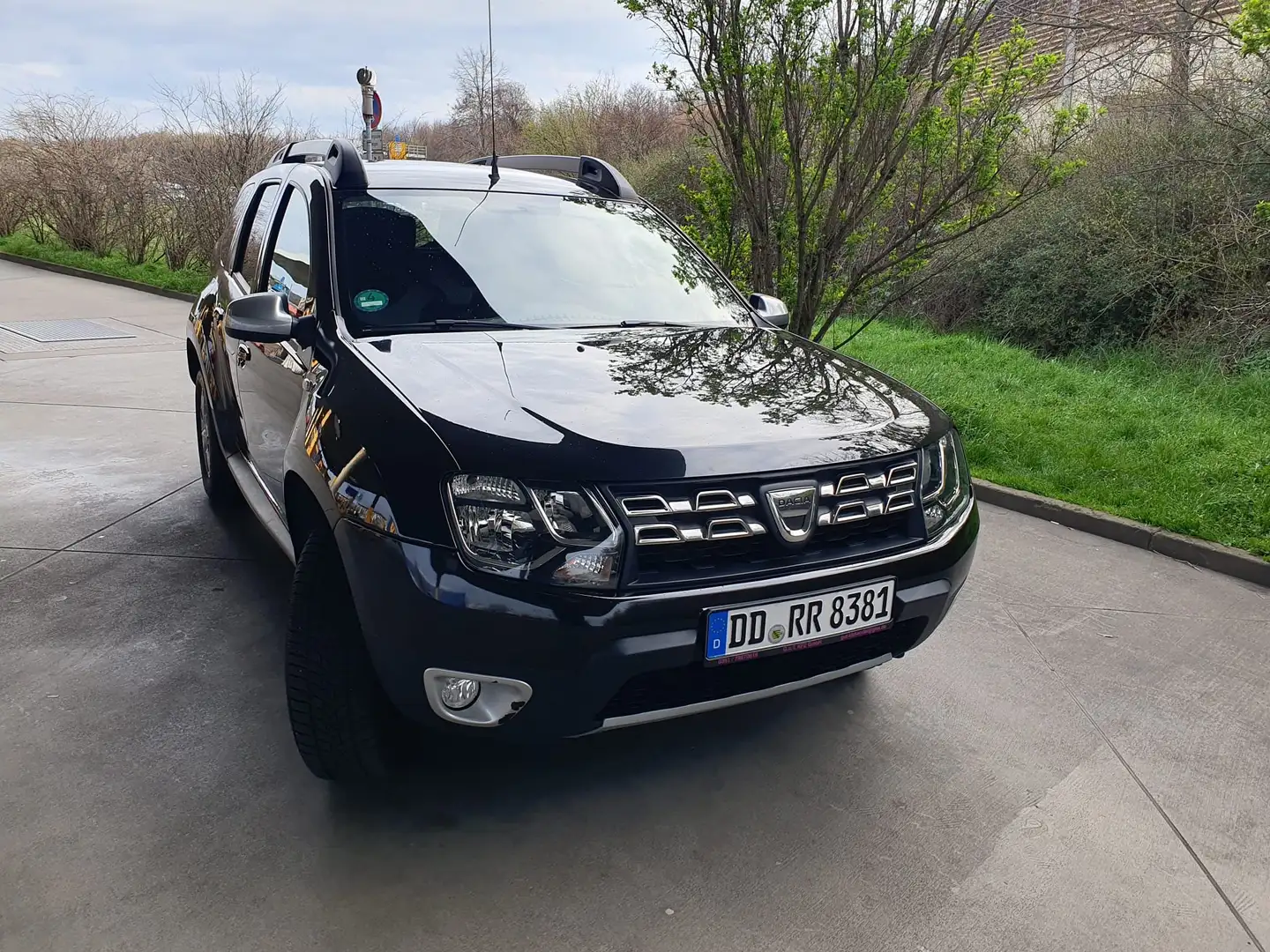 Dacia Duster Duster SCe 115 4x2 LPG Laureate Schwarz - 2