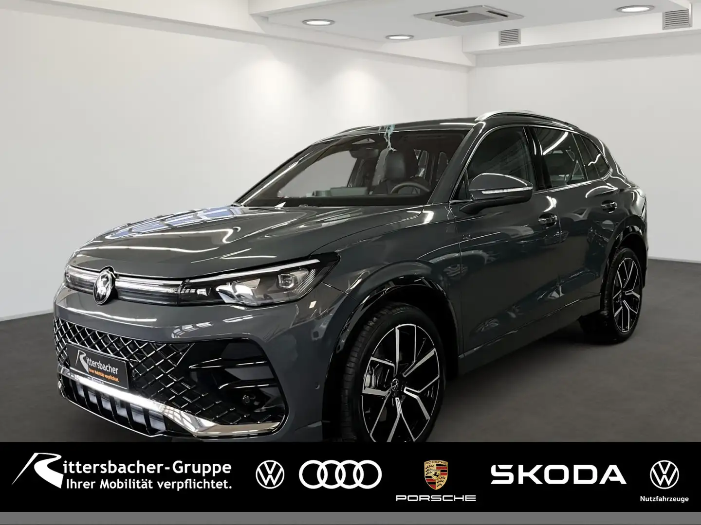 Volkswagen Tiguan 2.0 TDI RLine DSG AHK Navi Leder Grau - 1