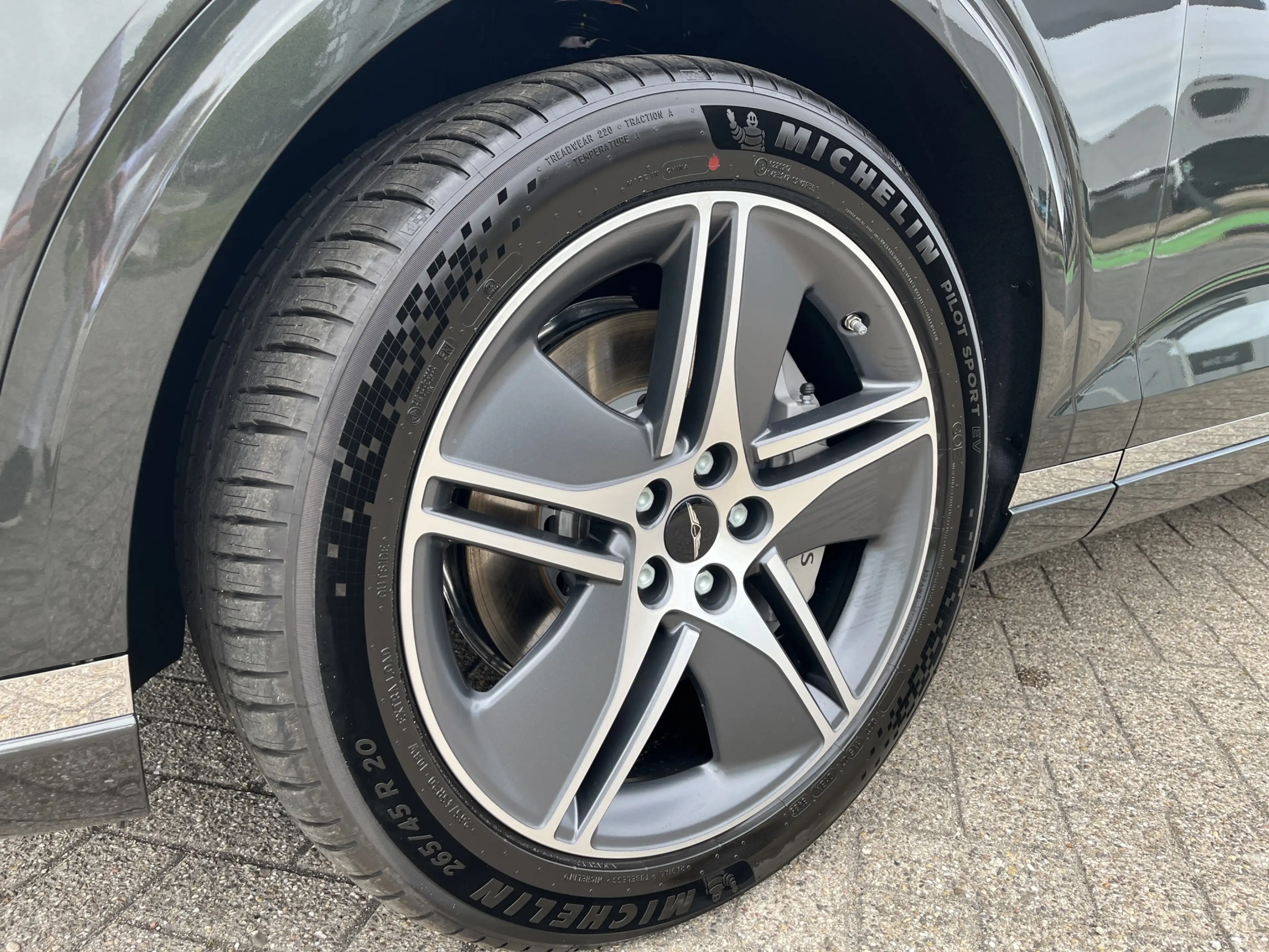 Genesis GV70 84 kWh 490pk Performance AWD Premium | 7150,- DEMO — photo 9