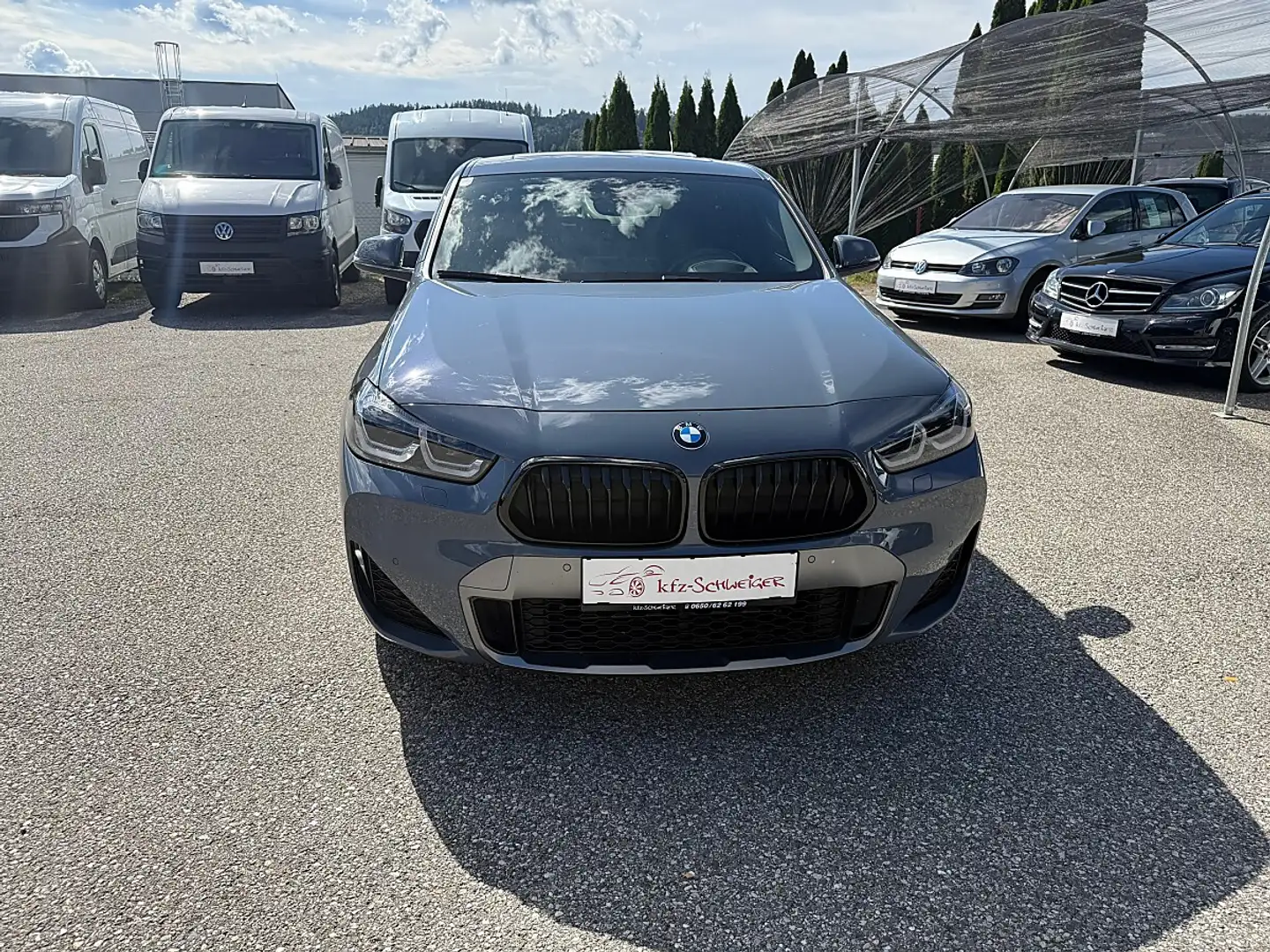 BMW X2 xDrive18d M Sport X Grau - 2