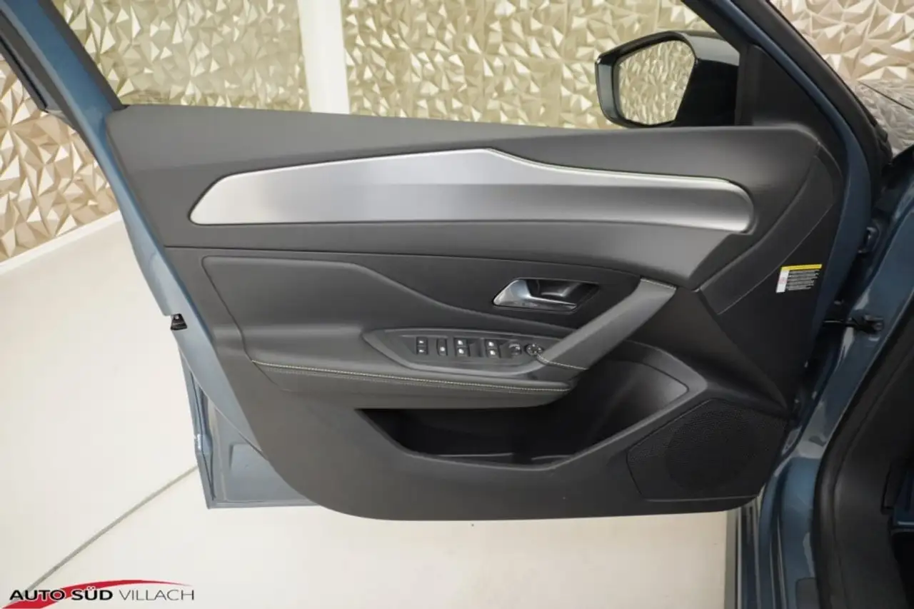 Peugeot 308 2026 — фото 10