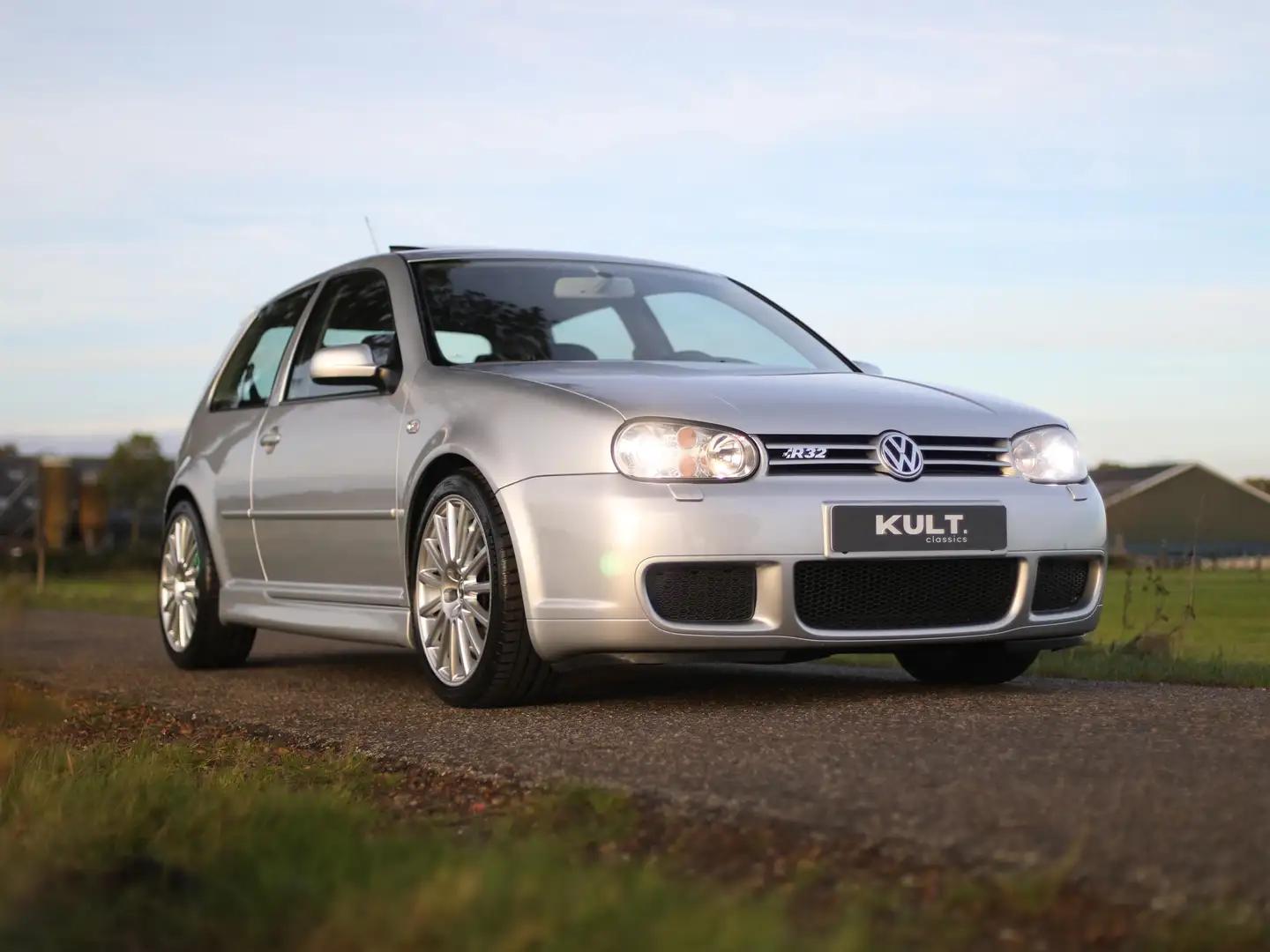 Volkswagen Golf R32 | 1 Owner | First paint | 74.000km Zilver - 1