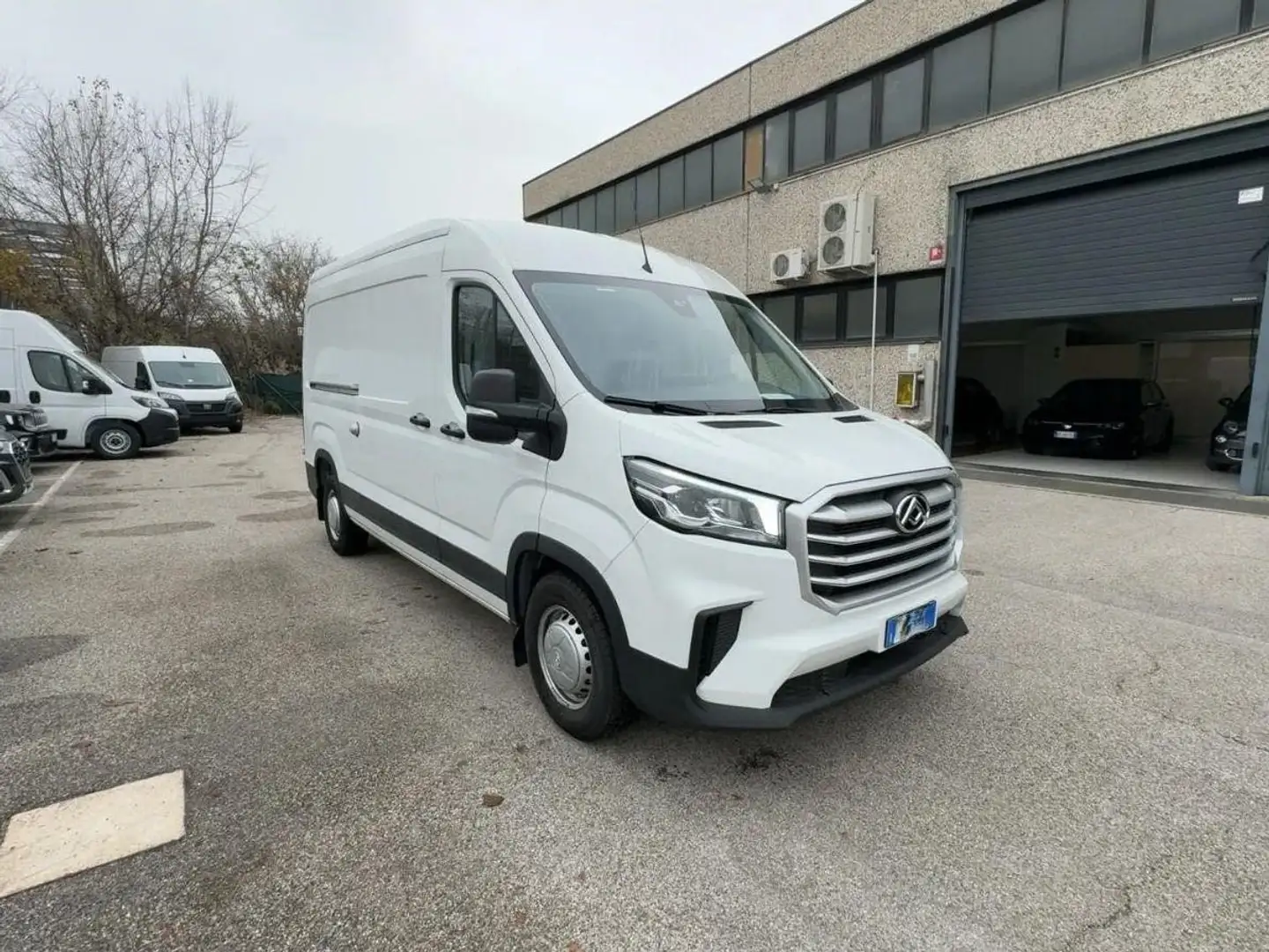 Maxus Deliver 9 Deliver 9 VAN 2.0 CRDI L3H2 150cv fwd Blanc - 1