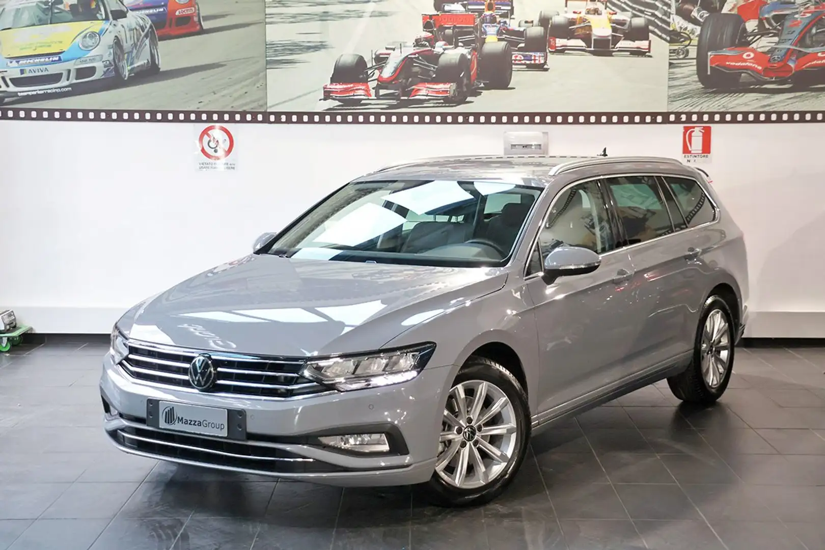 Volkswagen Passat Variant 2.0 TDI SCR EVO Business - ADAS/NAVI/LED/APP Gris - 1