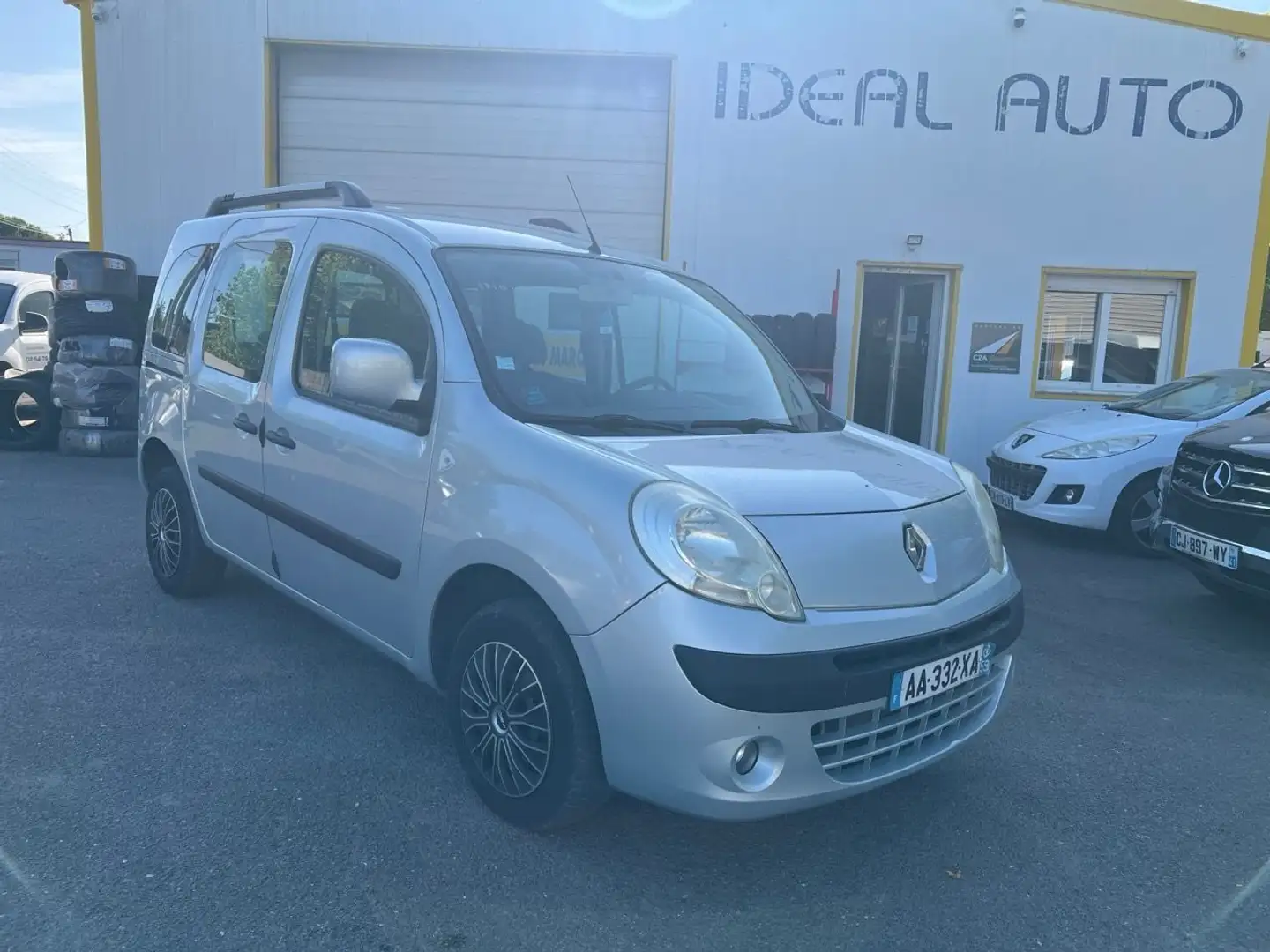 Renault Kangoo 1.5 DCI 85CH PRIVILEGE 140G Gris - 1