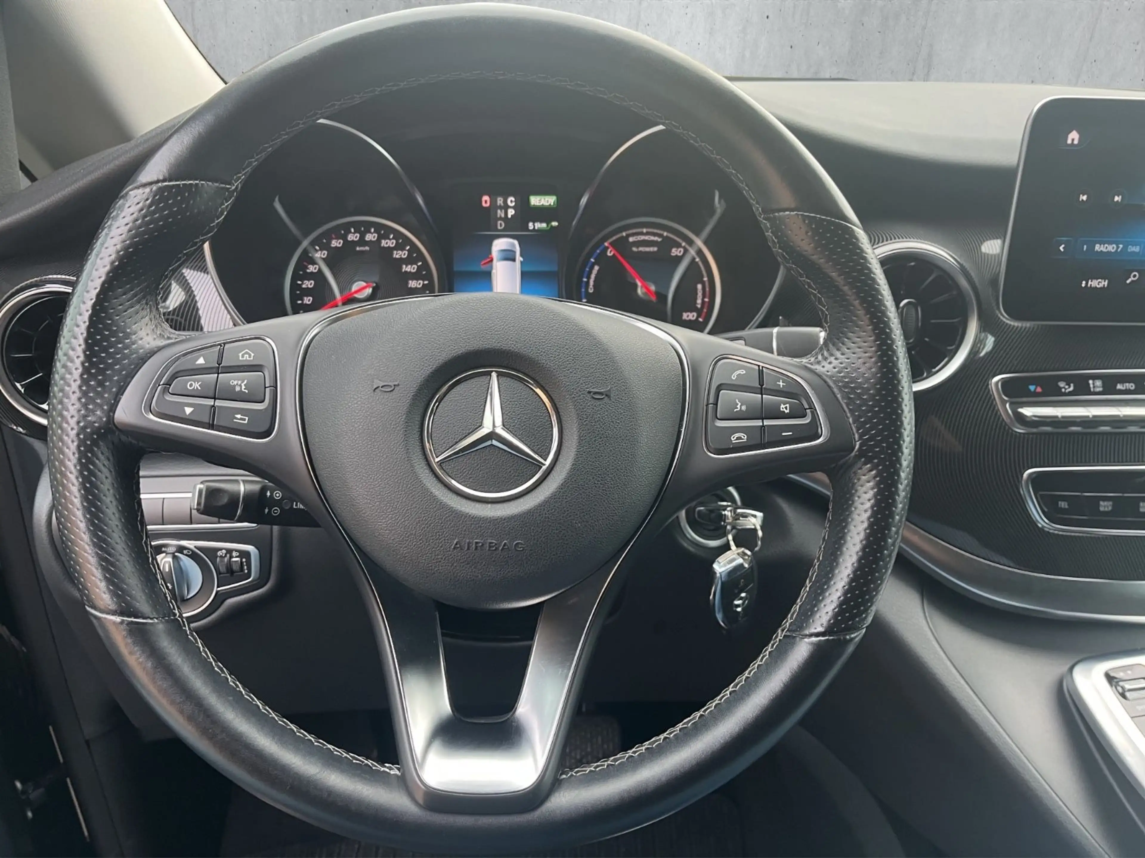 Mercedes-Benz EQV 300 300 lang Kamera Navi 6-Sitzer — photo 10
