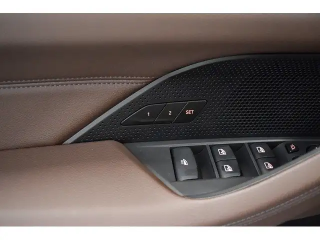 BMW 4 Series view 19