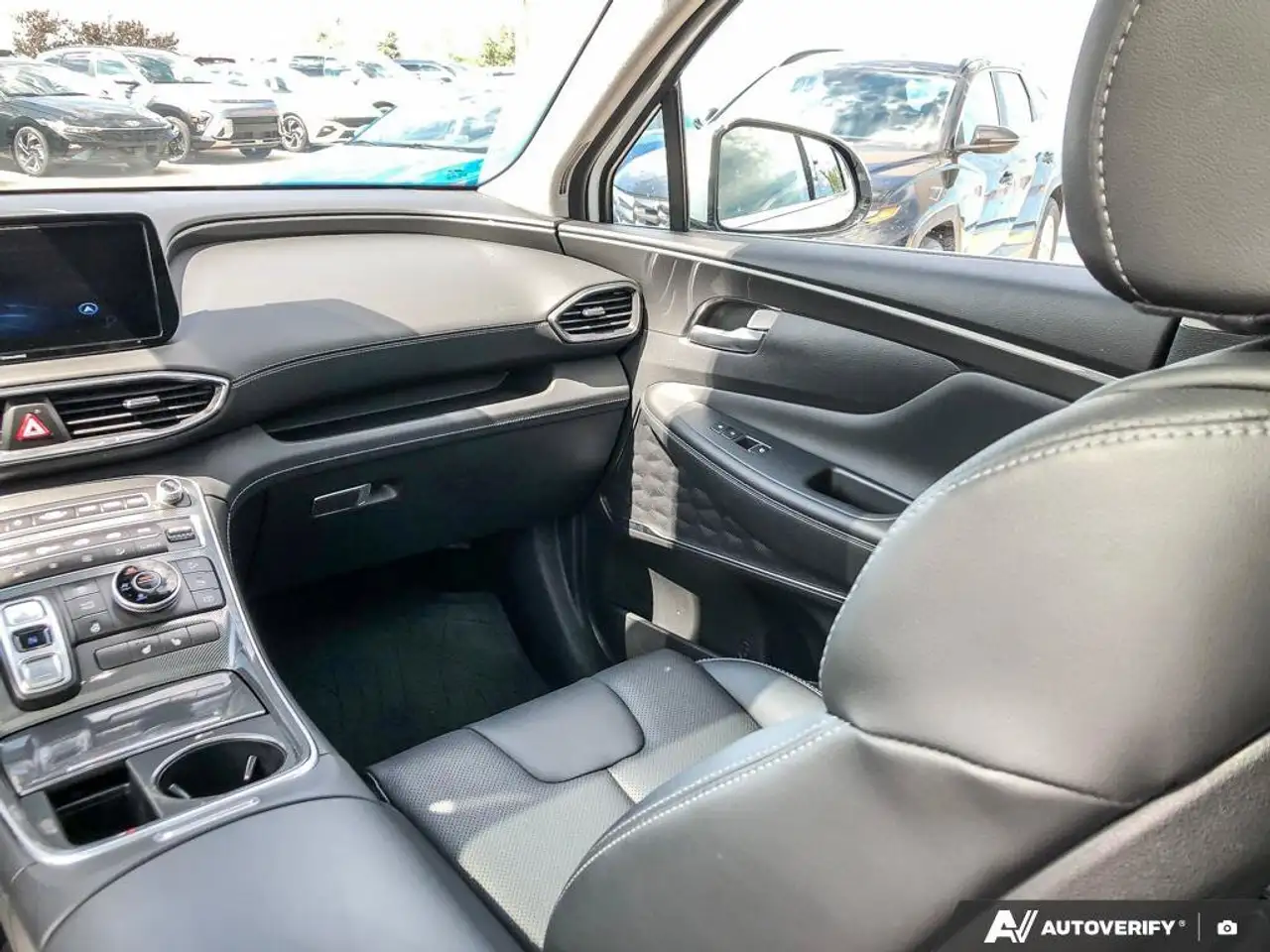 Hyundai SANTA FE photo Hyundai SANTA FE