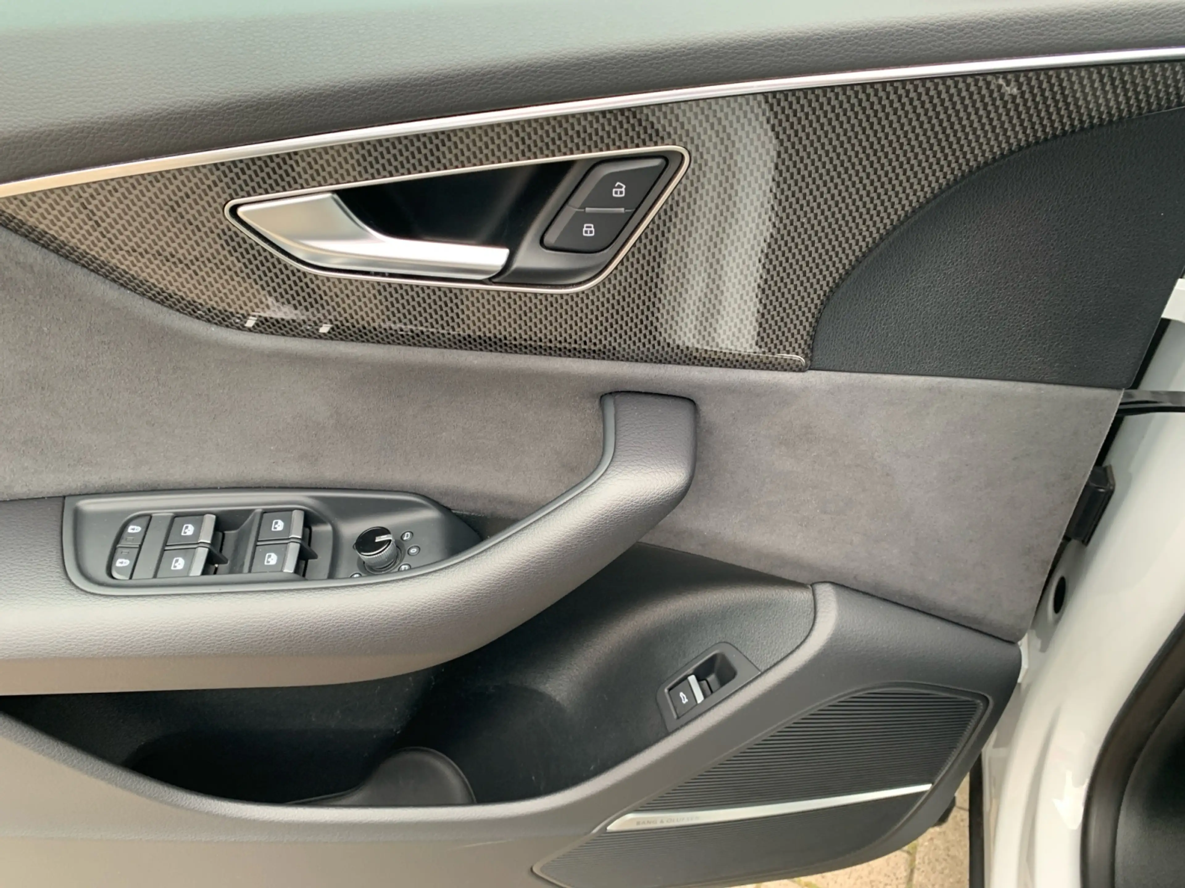 Audi SQ8 comp. plus TFSI tiptr. STANDHEI MATRIX 23" B&O SI — photo 14