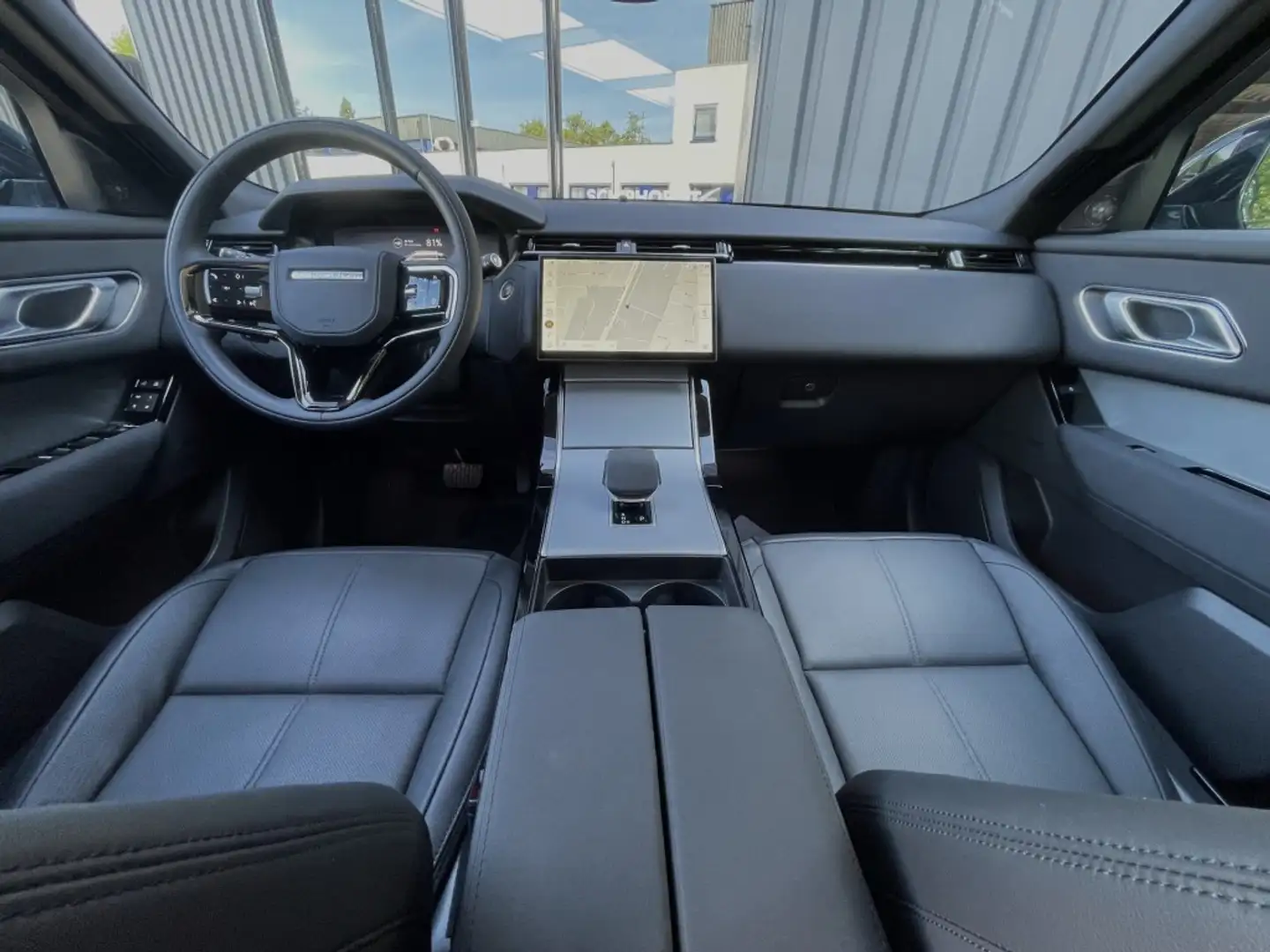 Land Rover Range Rover Velar P400e SE Dynamic 22 inch Pano/schuifdak/Nw model/5 Wit - 2