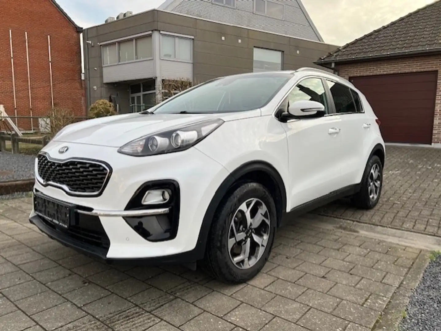Kia Sportage 1.6i More *Navi*Cam*Half leder*Keyless*Sensoren* Blanc - 1
