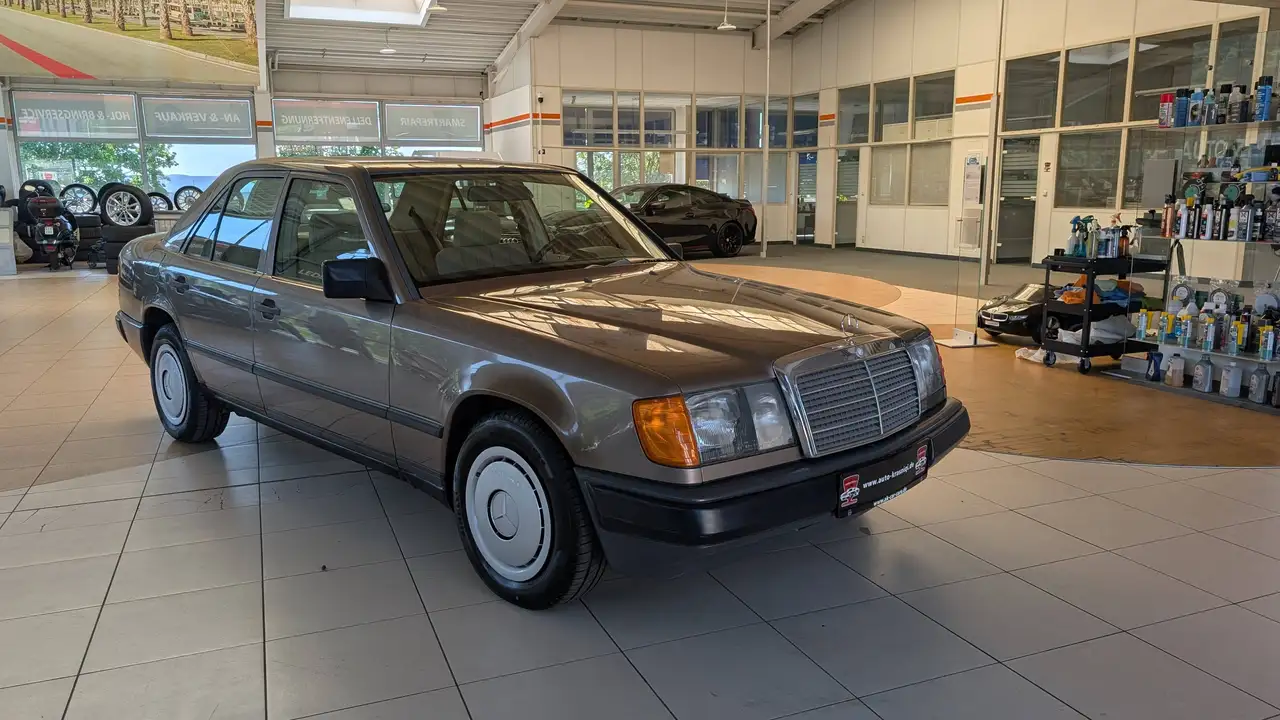 Mercedes-Benz E 230 230 E W124 H/Oldtimer Zulassung, foto 3