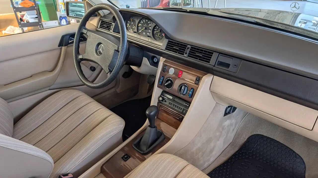 Mercedes-Benz E 230 230 E W124 H/Oldtimer Zulassung, foto 12