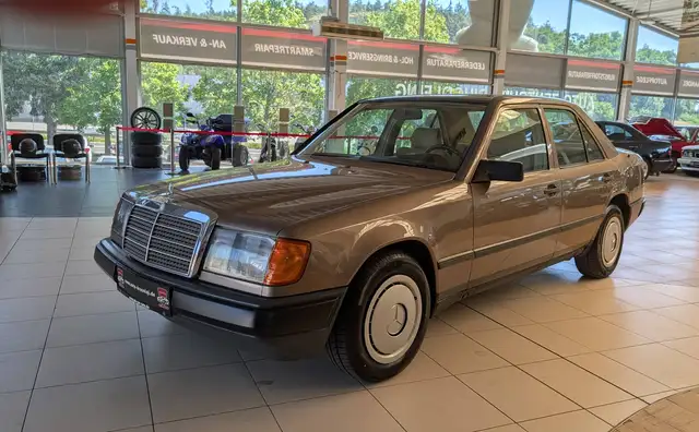 Mercedes-Benz E 230 230 E W124 H/Oldtimer Zulassung
