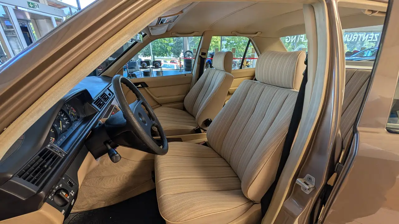 Mercedes-Benz E 230 230 E W124 H/Oldtimer Zulassung, foto 7